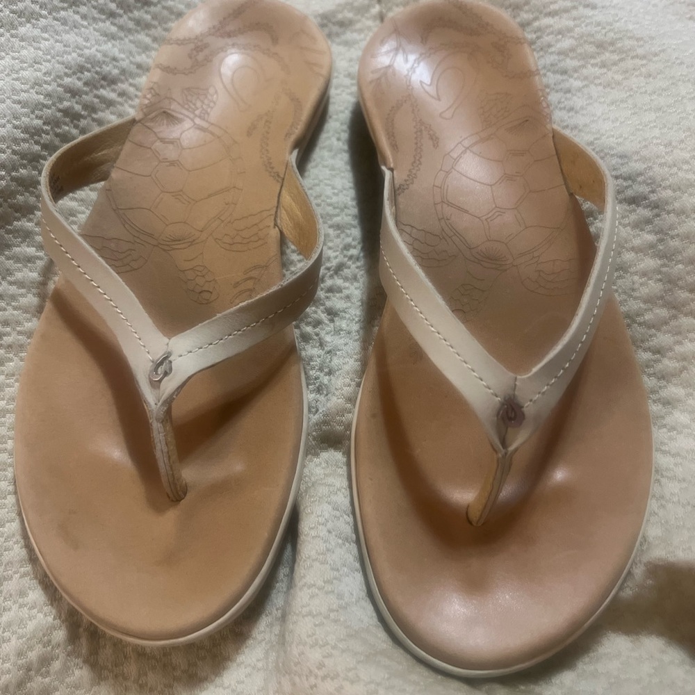 OLUKAI sandals